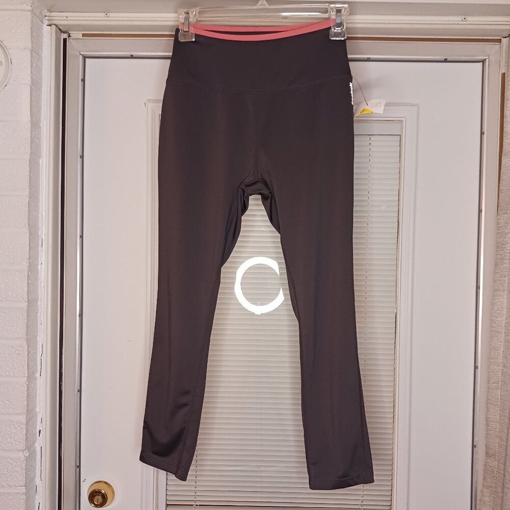 #375 3/$18 - Reebok Gray/Pink Leggings Size Small
